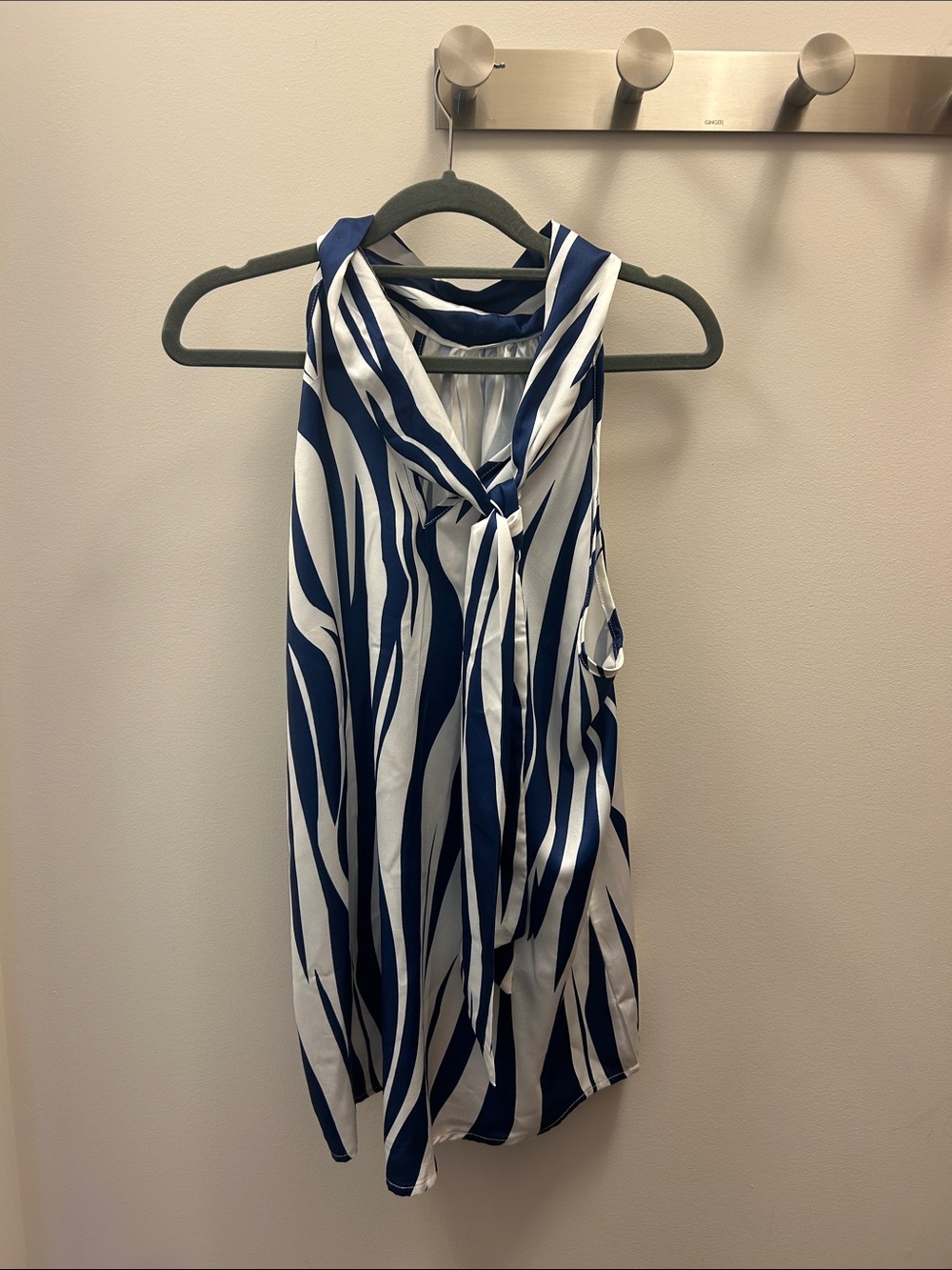 Tie-Neck Sleeveless Camisole in Navy and White Wave Print